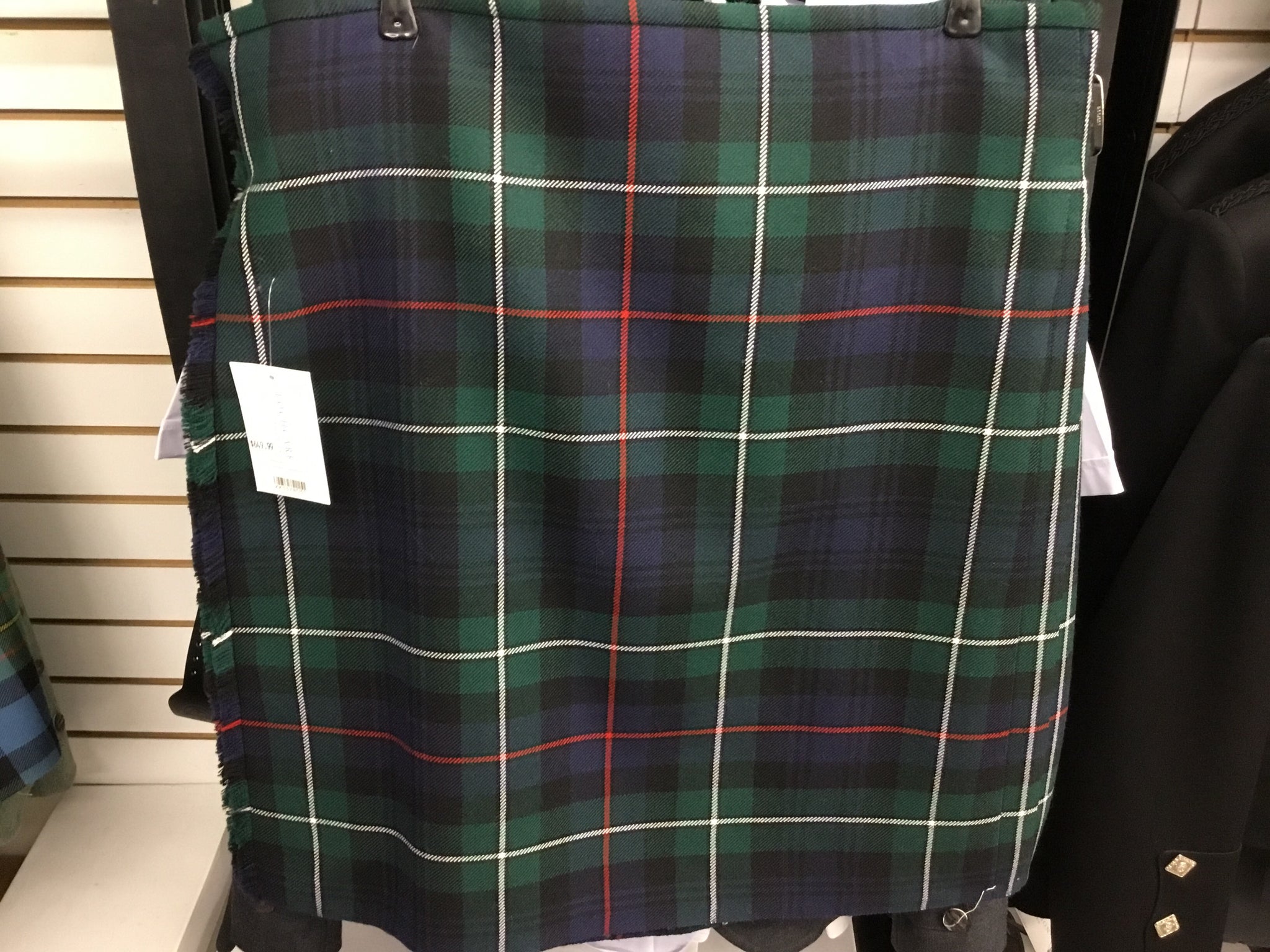 Lochcarron Kilt 16 oz. Modern Mackenzie